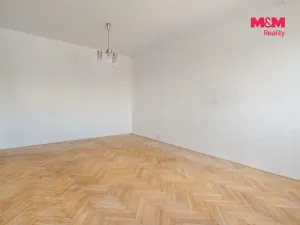 Prodej bytu 2+1, Jindřichův Hradec - Otín, 56 m2