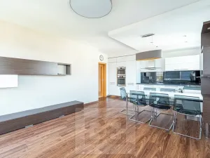 Pronájem bytu 3+kk, Praha - Velká Chuchle, 70 m2