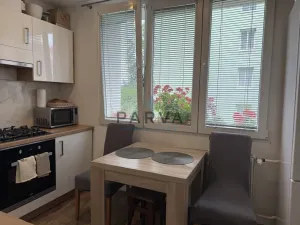 Prodej bytu 3+1, Hrádek - Nová Huť, 1. máje, 67 m2