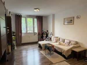 Prodej bytu 3+1, Hrádek - Nová Huť, 1. máje, 67 m2