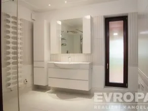 Prodej rodinného domu, Pardubice, MUDr. Ducháčkové, 226 m2