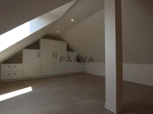 Pronájem rodinného domu, Plzeň - Litice, Dubová, 165 m2
