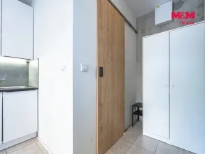 Pronájem obchodního prostoru, Praha - Hlubočepy, Pražského, 14 m2