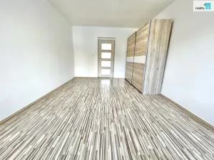Pronájem bytu 3+kk, Praha - Hrdlořezy, Českobrodská, 65 m2
