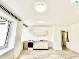 Pronájem bytu 3+kk, Praha - Hrdlořezy, Českobrodská, 65 m2