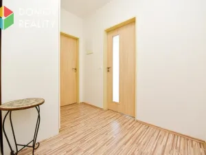 Pronájem bytu 1+kk, Beroun, Nepilova, 36 m2