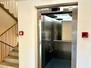 Pronájem bytu 2+kk, Praha - Žižkov, Jeseniova, 55 m2