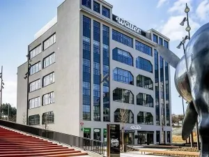 Pronájem obchodního prostoru, Praha - Jinonice, Walterovo náměstí, 202 m2