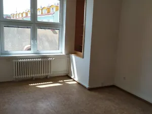 Pronájem kanceláře, Hradec Králové - Pražské Předměstí, Nerudova, 18 m2