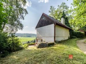 Prodej chaty, Týn nad Vltavou - Hněvkovice na levém břehu Vltavy, 80 m2