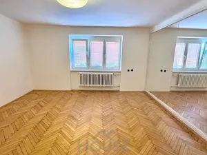 Pronájem bytu 3+kk, Praha - Žižkov, Jeseniova, 71 m2