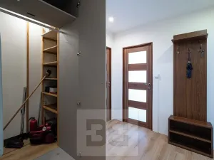 Pronájem bytu 3+kk, Praha - Černý Most, Kpt. Stránského, 64 m2