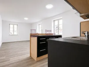 Pronájem bytu 3+kk, Jindřichův Hradec - Jindřichův Hradec I, nám. Míru, 57 m2