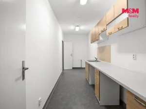 Pronájem kanceláře, Pletený Újezd, Družstevní, 451 m2