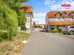 Pronájem kanceláře, Pletený Újezd, Družstevní, 451 m2