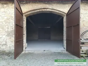 Pronájem skladu, Kněževes, 133 m2