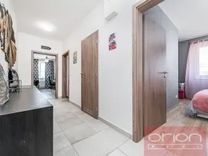 Prodej bytu 3+kk, Praha - Kyje, Sicherova, 78 m2