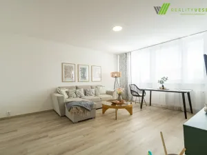 Prodej bytu 3+1, Hodonín, Očovská, 64 m2