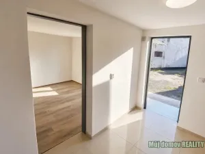 Pronájem bytu 2+kk, Praha - Libuš, Nad šejdrem, 45 m2