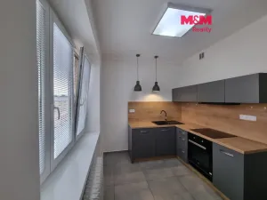 Pronájem bytu 1+1, Karviná, Urxova, 38 m2