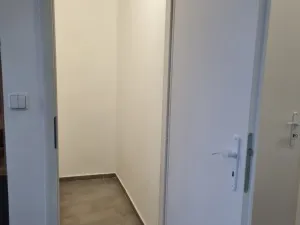 Pronájem bytu 1+1, Karviná, Urxova, 38 m2