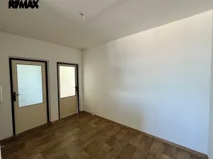 Pronájem bytu 3+1, Kadaň, Na Podlesí, 68 m2