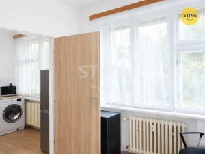 Pronájem bytu 1+1, Zlín, Kvítková, 22 m2