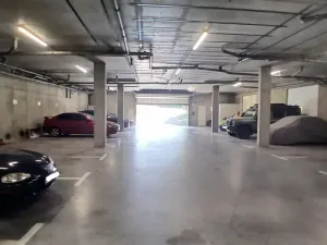 Pronájem garážového stání, Brno - Starý Lískovec, U Leskavy, 15 m2