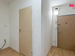 Pronájem bytu 1+kk, Liberec - Liberec XII-Staré Pavlovice, Letná, 38 m2