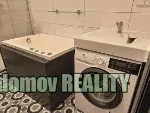 Pronájem bytu 1+kk, Praha - Nové Město, Hálkova, 31 m2