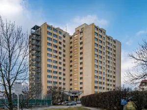 Pronájem bytu 1+kk, Praha - Střížkov, Děčínská