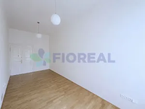Pronájem kanceláře, Praha - Karlín, Sokolovská, 18 m2