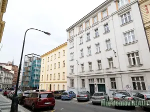 Pronájem bytu 1+1, Praha - Nové Město, Hálkova, 33 m2