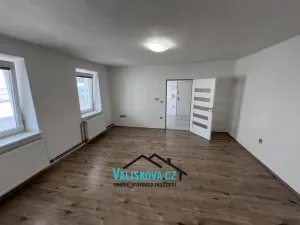 Pronájem bytu 1+kk, Kroměříž, Husovo náměstí, 40 m2