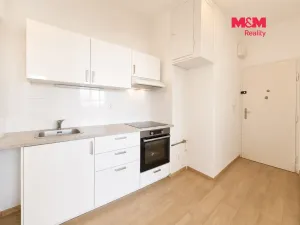 Pronájem bytu 2+kk, Praha - Holešovice, Jankovcova, 37 m2