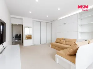 Prodej bytu 2+1, Ostrava - Mariánské Hory, Korunní, 58 m2