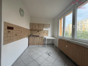 Pronájem bytu 2+1, Chomutov, Kamenná, 62 m2