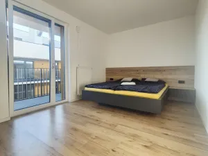 Pronájem bytu 2+kk, České Budějovice, Vrbenská, 83 m2