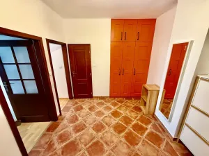 Pronájem bytu 1+1, Praha - Žižkov, Baranova, 56 m2