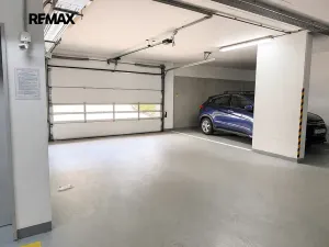 Pronájem bytu 2+kk, Praha - Čakovice, Bermanova, 55 m2