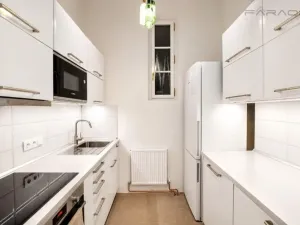 Pronájem bytu 1+1, Praha - Nové Město, Hálkova, 33 m2