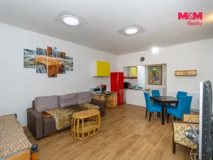 Pronájem bytu 2+kk, Holice, Husova, 55 m2