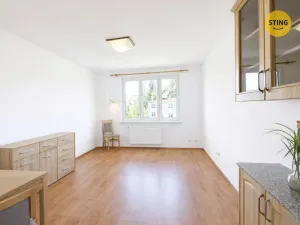 Pronájem bytu 1+1, Zlín, Hluboká, 37 m2