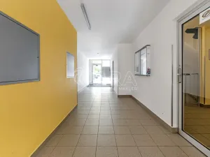 Prodej bytu 3+1, Praha - Petrovice, Rezlerova, 70 m2