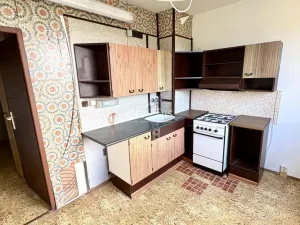 Prodej bytu 1+1, Chomutov, Holešická, 42 m2