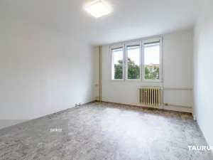Prodej bytu 1+1, Plzeň - Skvrňany, Macháčkova, 36 m2