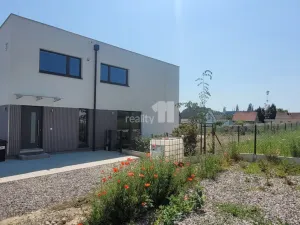 Pronájem rodinného domu, Kladno, Pechlátova, 119 m2