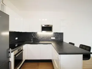 Pronájem bytu 1+kk, Praha - Kbely, Plzákova, 30 m2