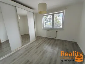 Pronájem bytu 2+1, Otrokovice, Školní, 56 m2