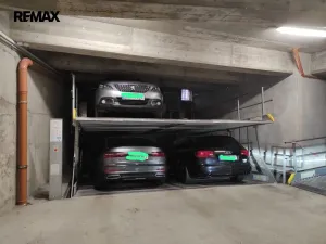 Pronájem garážového stání, Karlovy Vary, Zámecký vrch, 21 m2
